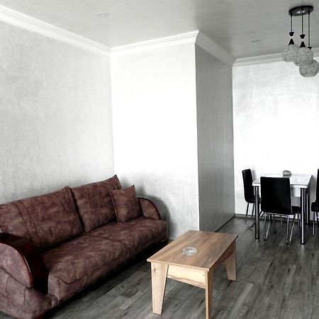 Penthouse Apartment In บาทูมิ ภายนอก รูปภาพ